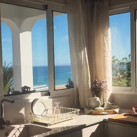 Sunny Seaside Apartmán